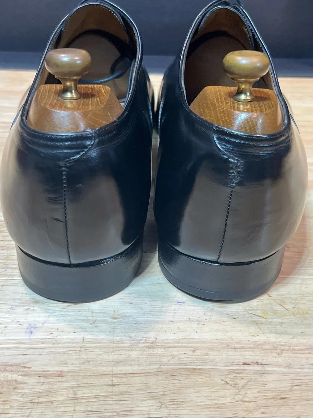 Aubercy Paris Men's Black Leather Punch Cap Toe Oxfords UK11.5/US12.5M w/ Trees